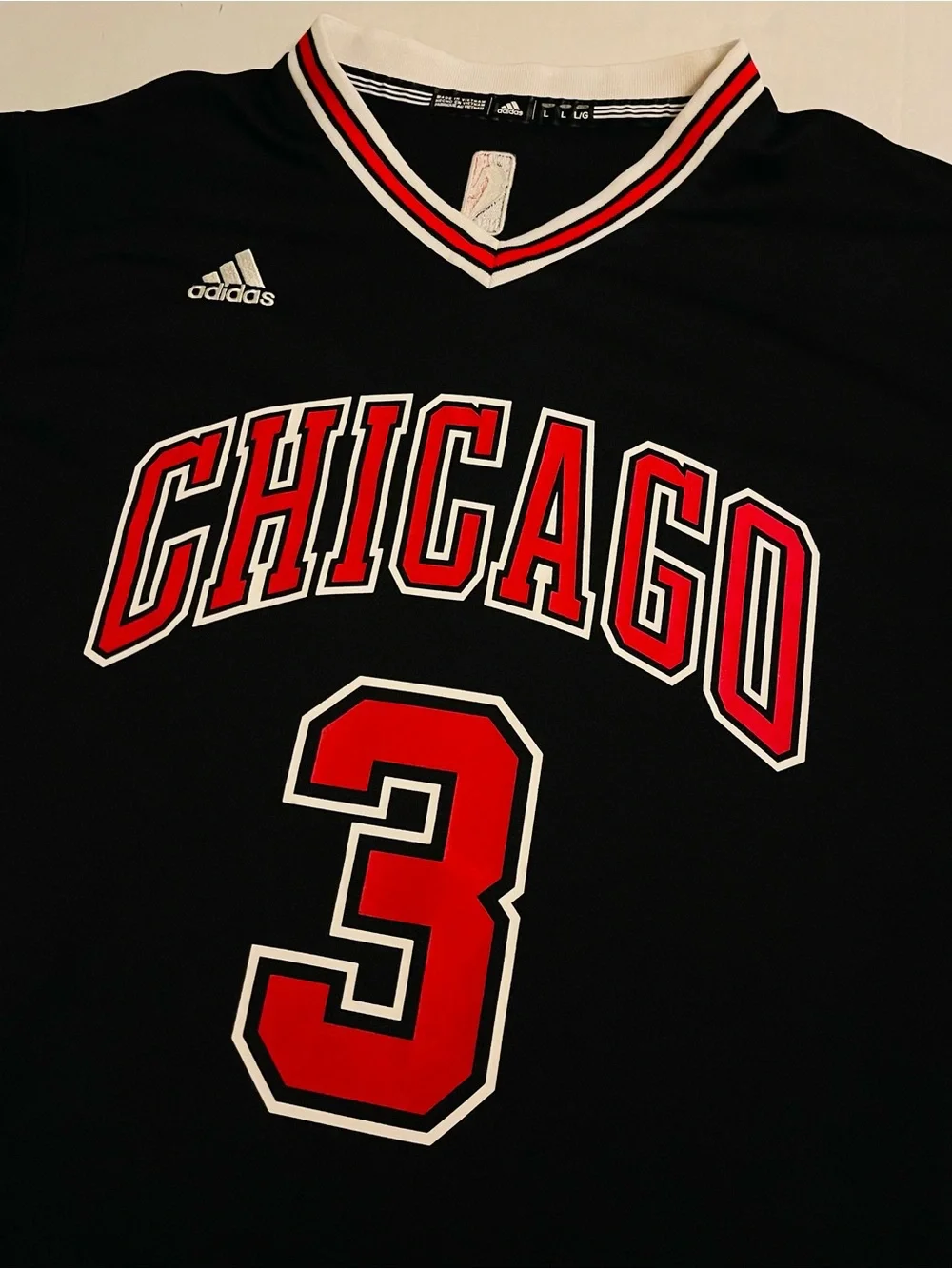 RARE Adidas 2016 Chicago Bulls Dwayne Wade Sleeved Alternate Jersey Shirt LARGE - Picture 3 of 10